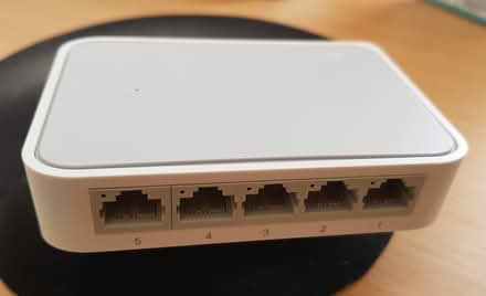 Photo of free 5 port fast Ethernet switch (St Albans AL1, Fleetville) #1