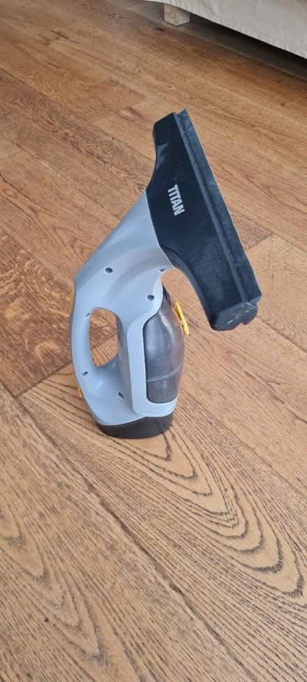 Photo of free For parts - not working (hanwell W7) #1