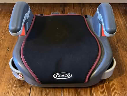 Photo of free Child car booster seat (SW17) #1