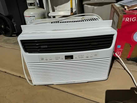 Photo of free Window air conditioner (Arden Park) #1