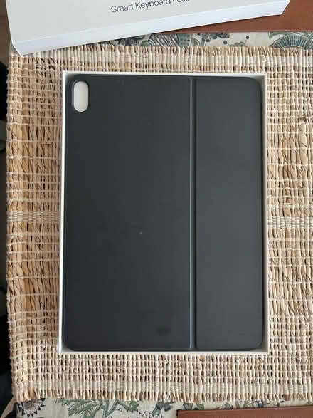 Photo of free iPad Pro 11 inch folio keyboard (Whiteley) #2