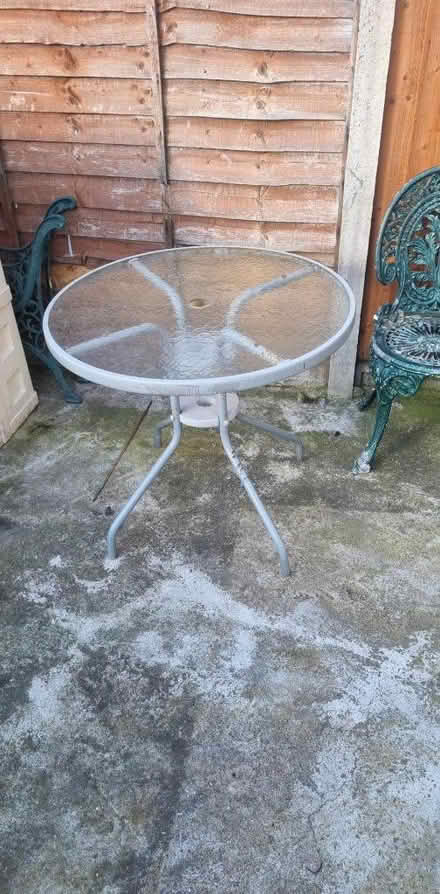 Photo of free Garden table (RM9 Dagenham) #1