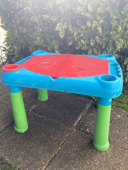 Photo of free Sand pit table (south oxhey watford WD19) #3