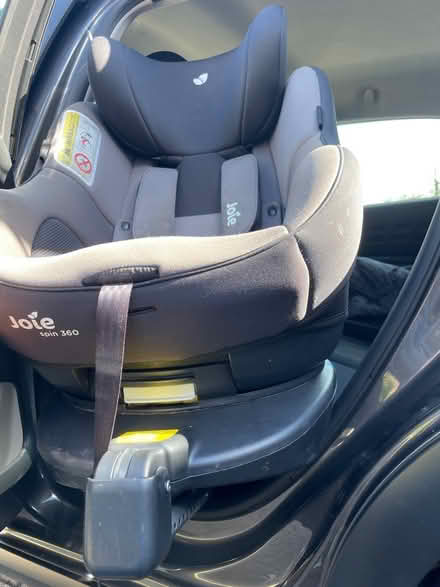 Photo of free Isofix (MK40) #2