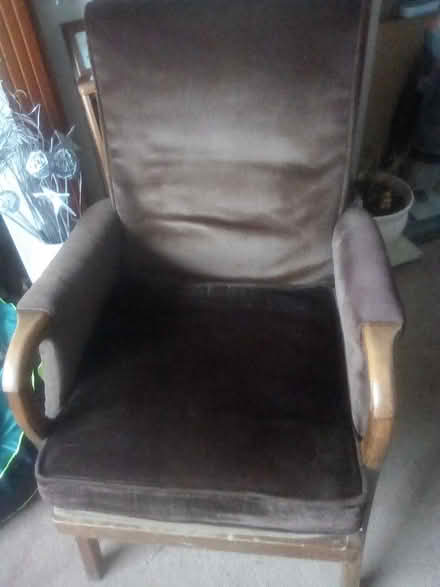 Photo of free Armchair (Wood Farm OX3) #1