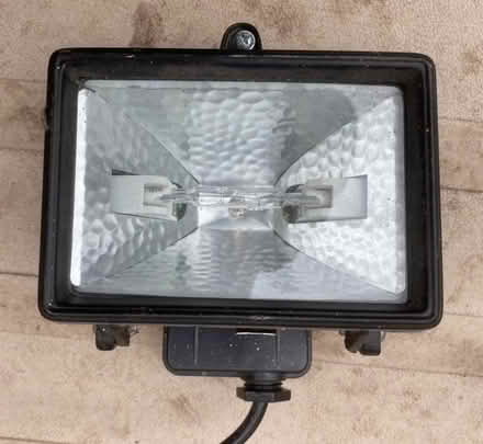 Photo of free Small floodlight (Fleetville AL1) #1