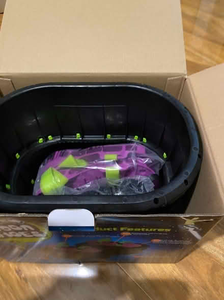Photo of free Moon boots (S2 Arbourthorne) #2