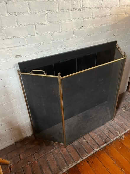 Photo of free Fireplace screen (barrytown/red hook) #1