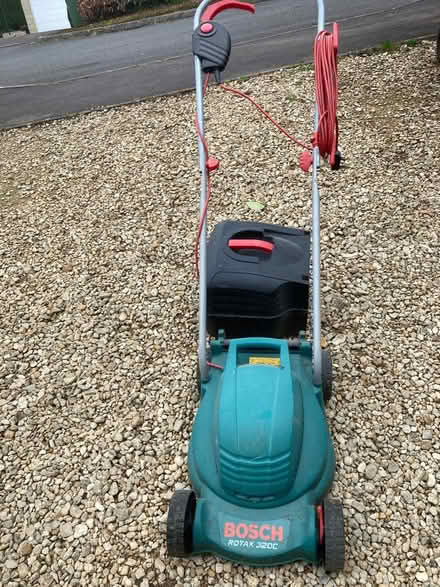 Photo of free Lawn mower - needs attention (GL5) #1