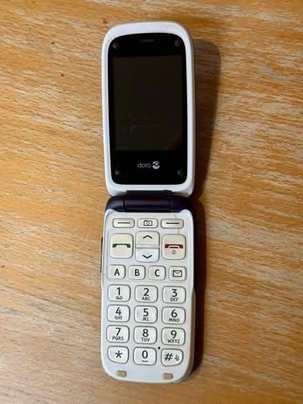 Photo of free Doro PhoneEasy 612 Flip Phone (Elephant & Castle SE1) #2