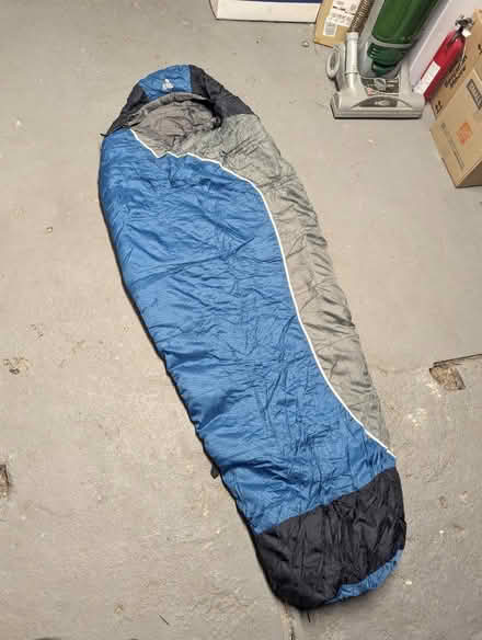 Photo of free Kid's sleeping bag (Tufts) #1