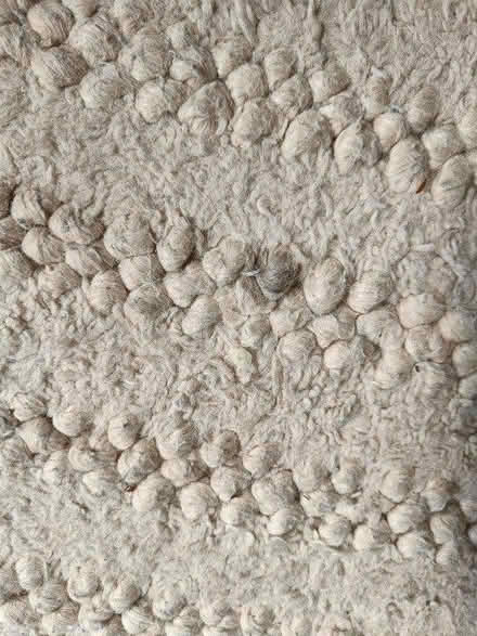 Photo of free Cream rug- needs good hoover/clean (Sydenham, SE26) #2