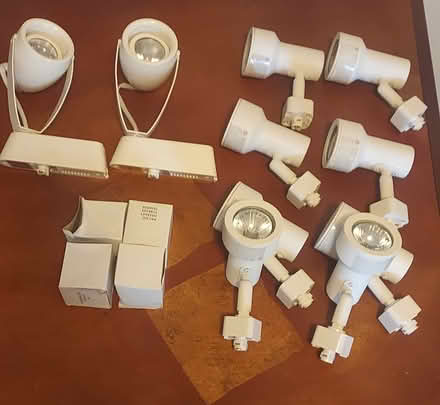 Photo of free Studio Lights & Bulbs (Palm & El Camino, Burlingame) #1