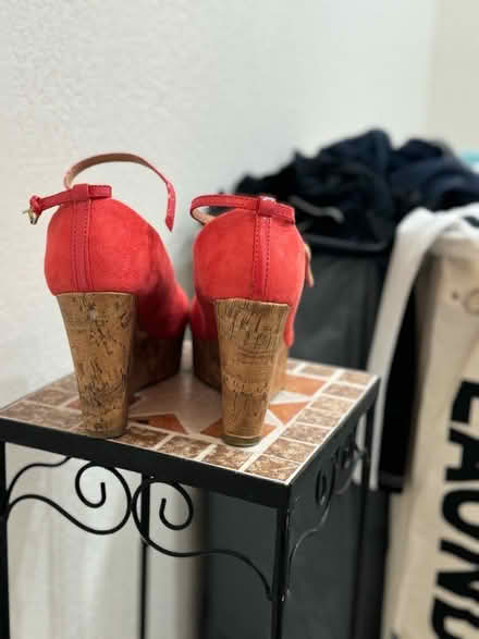 Photo of free 8.5 wedge (Downey) #2