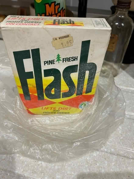Photo of free Flash cleaner (Cropston LE7) #1
