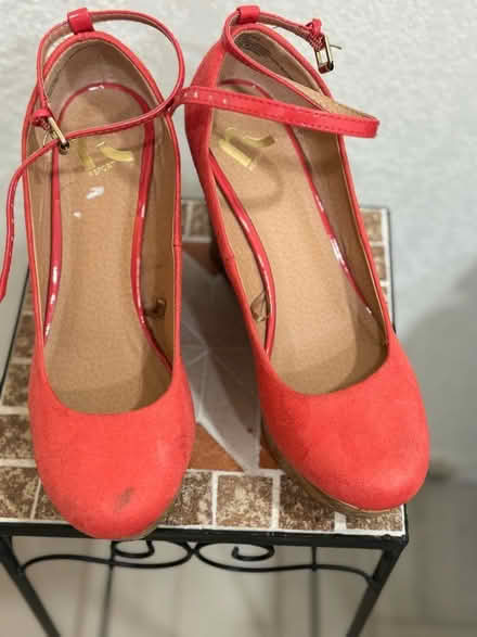 Photo of free 8.5 wedge (Downey) #4
