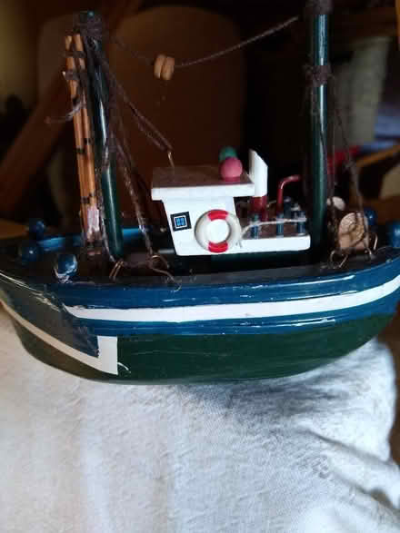 Photo of free wooden fishing vessel model (Pilton EH4) #1