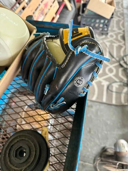 Photo of free Kids baseball glove (Woodridge) #1