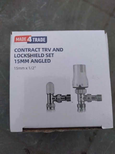 Photo of free Radiator TRV and Lockshield Valve (Lee SE12) #1