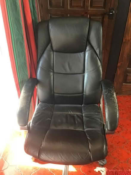 Photo of free Office chair (Burghfield Common RG7) #1