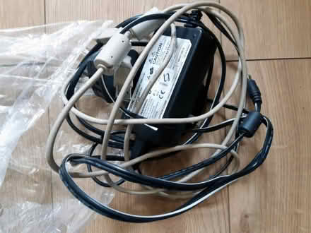 Photo of free Epson Perfection 640U flatbed scanner, power and USB cables (New Catton NR3) #3