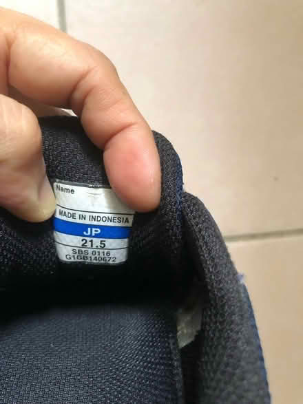 Photo of free Mizuno boy shoes (size 21.5) (sembawang) #3
