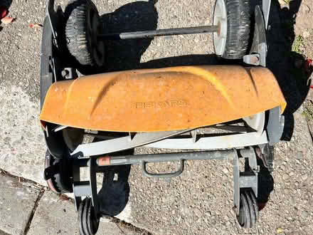 Photo of free Manual push lawn mower (West San Jose) #2