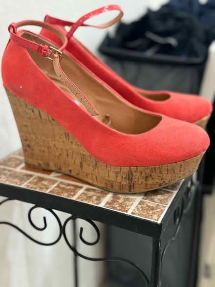 Photo of free 8.5 wedge (Downey) #1