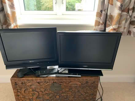 Photo of free 2 small colour tvs (Devizes Wiltshire SN10) #1