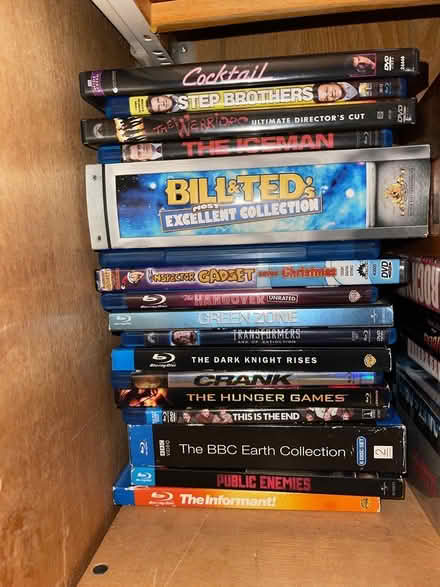 Photo of free 2 paintings vinyl records and dvds (Bay ridge Brooklyn 5th ave) #3