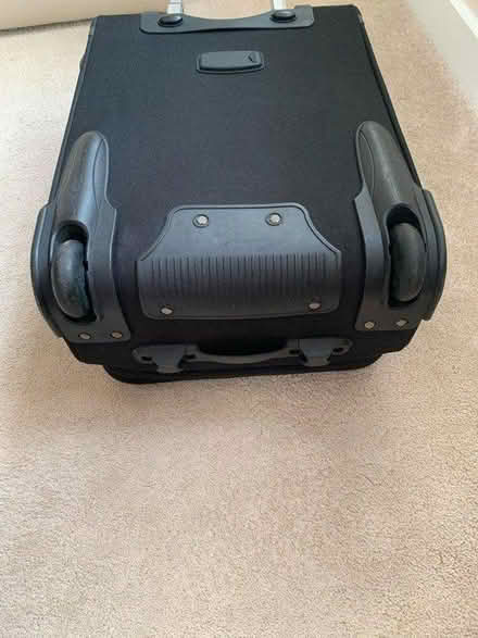 Photo of free Aerolite small suitcase (Odd down) #4