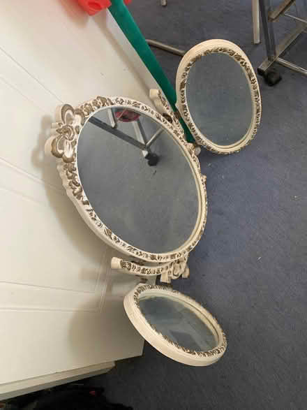 Photo of free Dressing Table Mirrors 🪞 (Grays RM17) #1