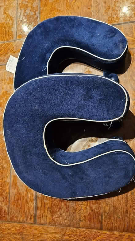 Photo of free Travel pillows (Leslieville) #1