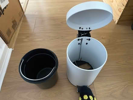 Photo of free Small pedal bin (S7 Nether Edge) #4
