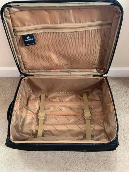 Photo of free Aerolite small suitcase (Odd down) #2