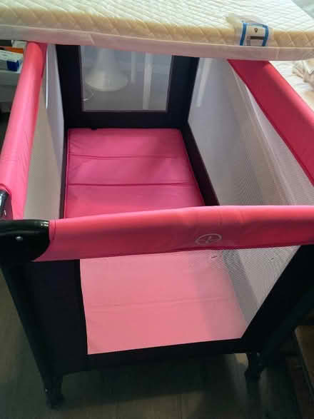 Photo of free Travel cot (Queens Park BH8) #1