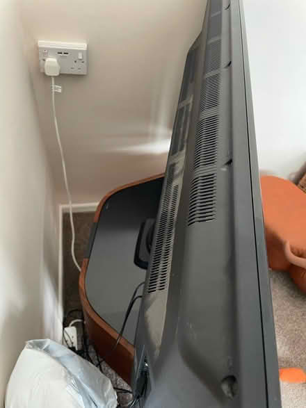 Photo of free Corner TV unit (Banstead SM7) #2