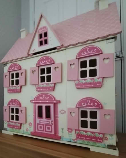 Photo of free Doll's House (Tenterden TN30) #3