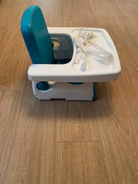 Photo of free childrens portable high chair seat with tray (Beaconsfield HP9) #1