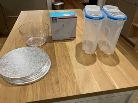 Photo of free Various kitchen items (Teddington TW11) #1
