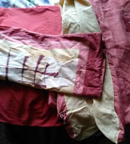 Photo of free Single duvet set in rust/yellow (Gidea Park RM11) #1