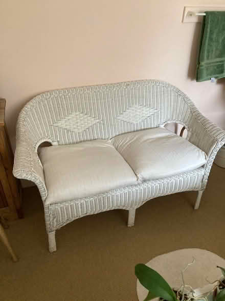 Photo of free White wicker love seat (Fulham SW6) #1