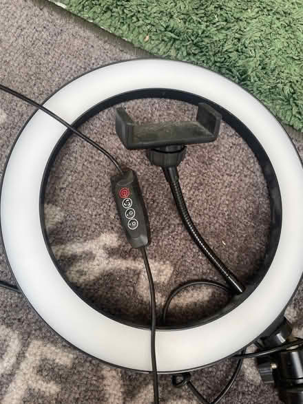Photo of free Tripod ring light (Garston WD25) #2