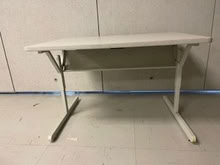 Photo of free desk (Sunnyvale, near Mary & Evelyn) #1