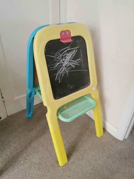 Photo of free Kids blackboard whiteboard magnets (Horley, RH6) #2
