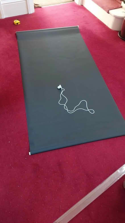 Photo of free blackout roller blind (Greaves LA1) #2