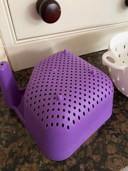 Photo of free 2 colanders (West Ewell Epsom KT19) #4