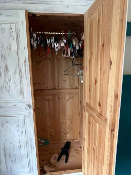 Photo of free Double wardrobe and chest of drawers (Nether Green S11) #1