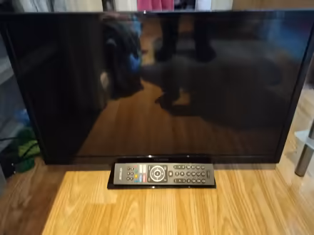 Photo of free Unsar smart tv (TN37 Hastings) #1