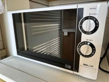 Photo of free Microwave (Chelsfield BR6) #1